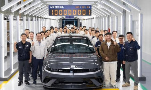 Hyundai chạm mốc lịch sử: 100 triệu xe
